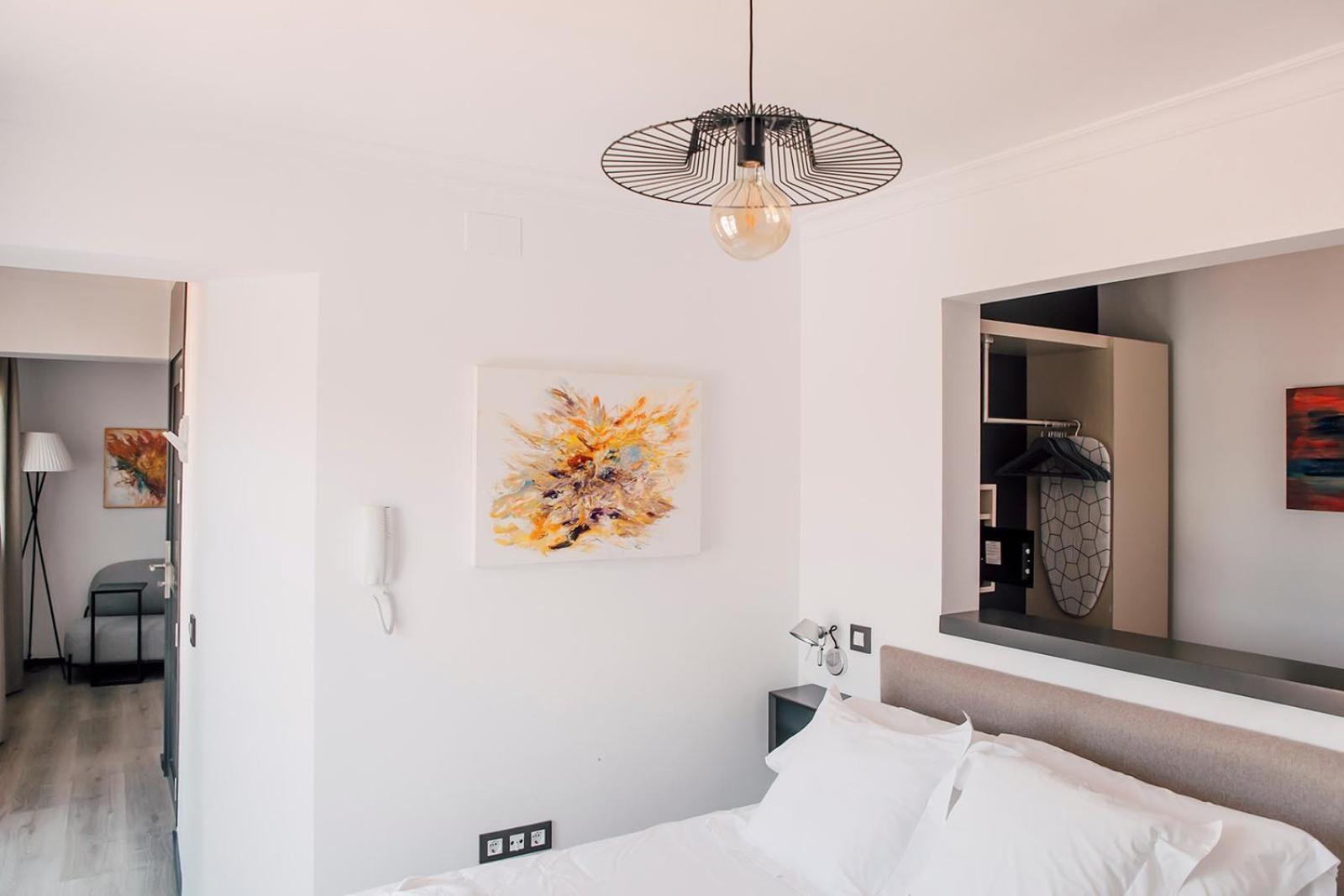 Puerta Catedral Holiday Suites إشبيلية الغرفة الصورة