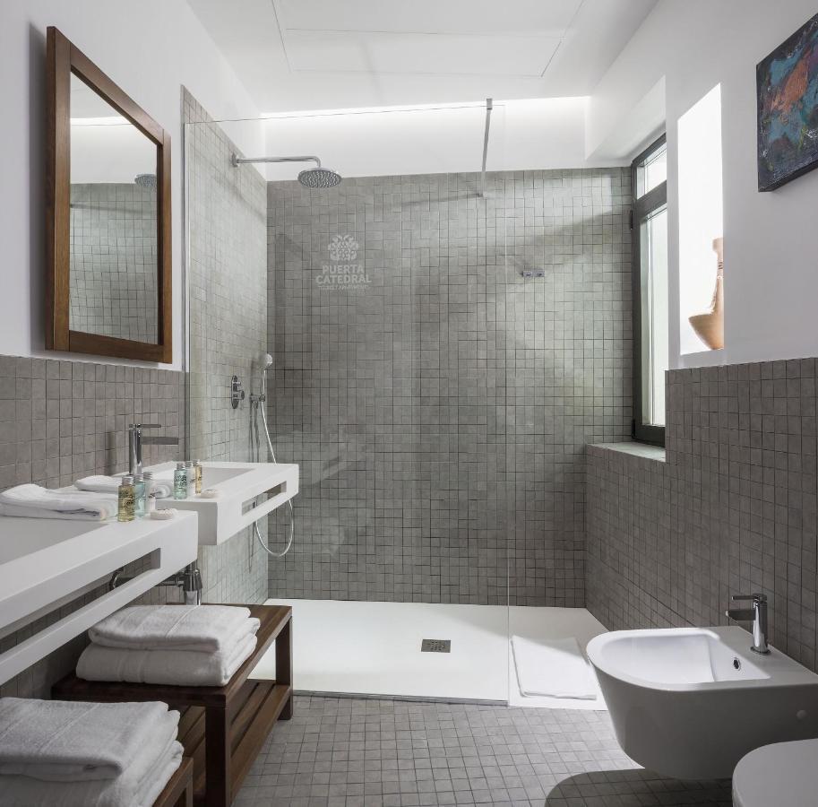 Puerta Catedral Holiday Suites إشبيلية المظهر الخارجي الصورة